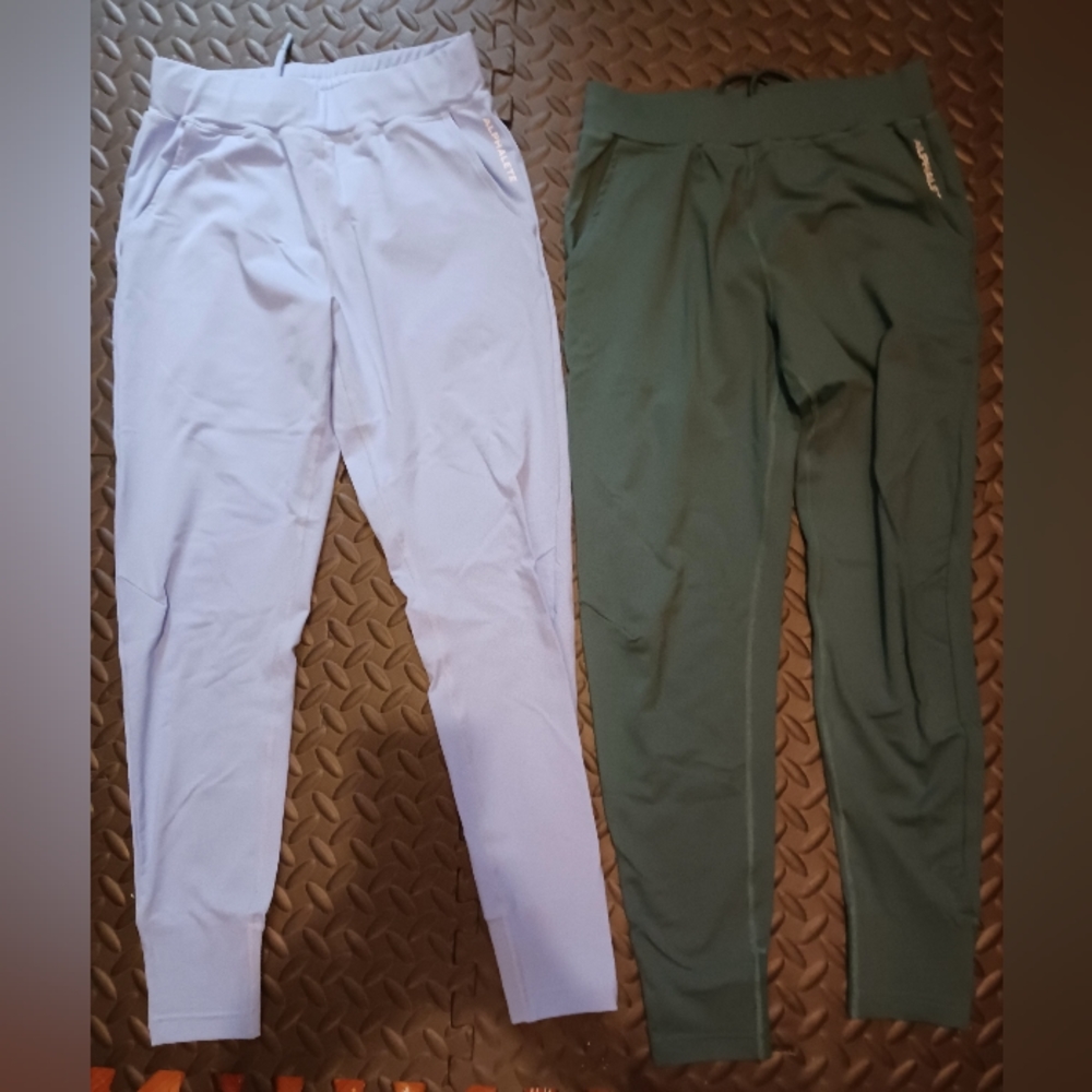 NWOT Women's Alphalete joggers size small
